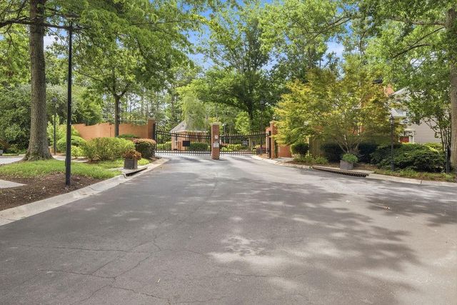 65 Mount Vernon Circle, Atlanta, GA 30338