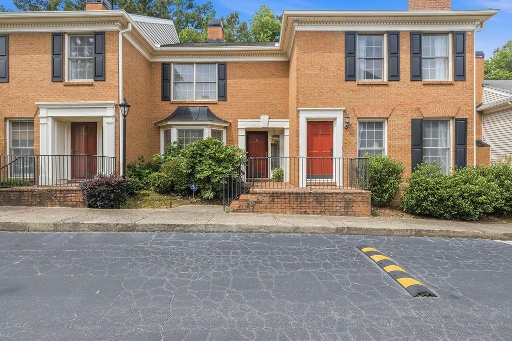 65 Mount Vernon Circle, Atlanta, GA 30338