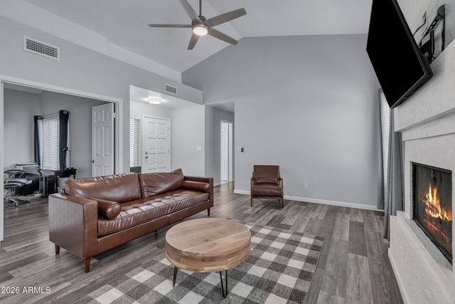 14427 S 43rd Place, Phoenix, AZ 85044