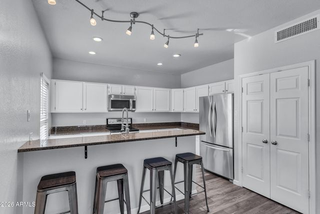 14427 S 43rd Place, Phoenix, AZ 85044