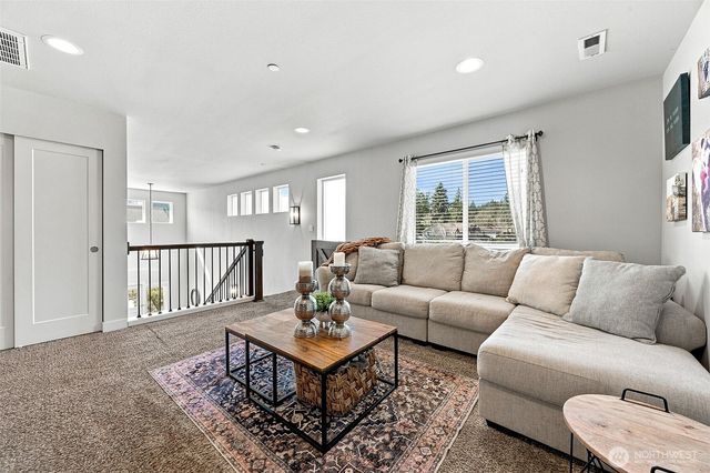 8010 206th Avenue E, Bonney Lake, WA 98391