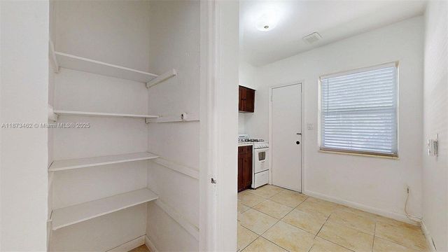 2499 SW 27th St 7, Miami, FL 33133