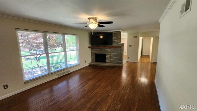5452 Edelweis Lane, St Louis, MO 63129