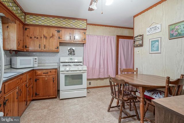 137 BALDWIN RD, Glassboro, NJ 08028