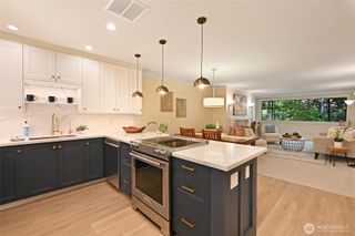 5858 NE Parkpoint Drive #F-203, Seattle, WA 98115