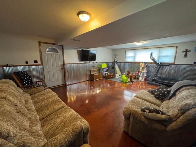 1808 Owen St., Charles City, IA 50616