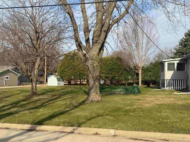 1808 Owen St., Charles City, IA 50616