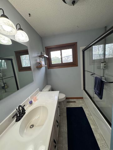 1808 Owen St., Charles City, IA 50616