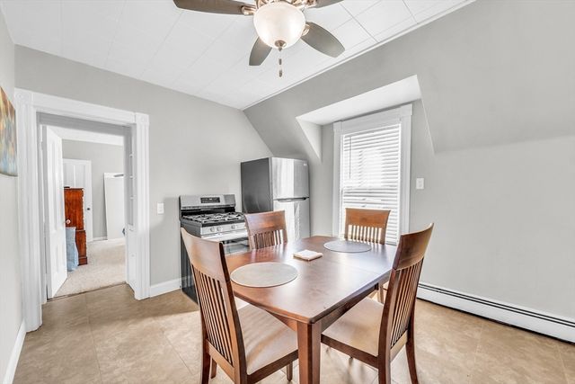 34 Sherbrook Ave, Worcester, MA 01604