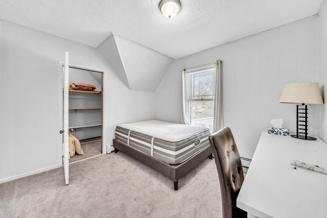 34 Sherbrook Ave, Worcester, MA 01604