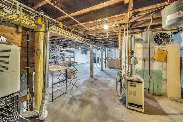 34 Sherbrook Ave, Worcester, MA 01604
