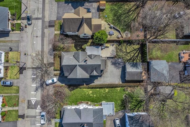 34 Sherbrook Ave, Worcester, MA 01604