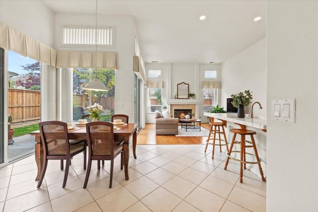 1121 Elderberry Cir, Folsom, CA 95630