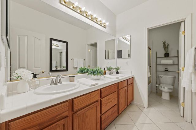 1121 Elderberry Cir, Folsom, CA 95630