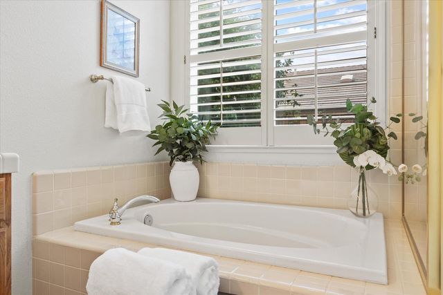 1121 Elderberry Cir, Folsom, CA 95630