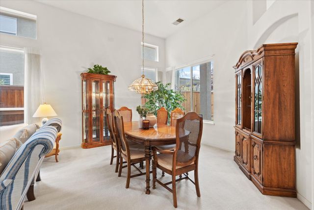 1121 Elderberry Cir, Folsom, CA 95630