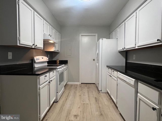 10448 RAPIDAN LN, Manassas, VA 20109