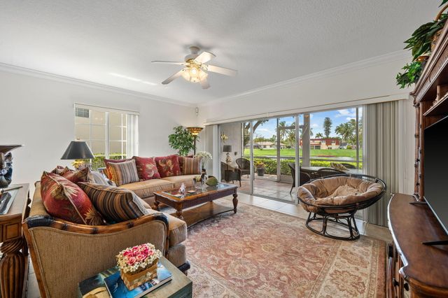 12598 Westhampton Circle, Wellington, FL 33414