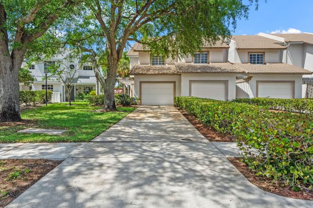 12598 Westhampton Circle, Wellington, FL 33414