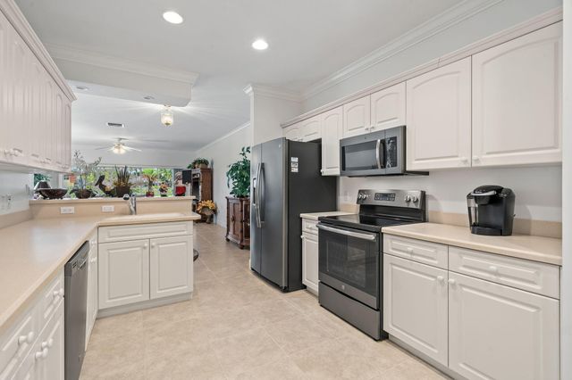 12598 Westhampton Circle, Wellington, FL 33414