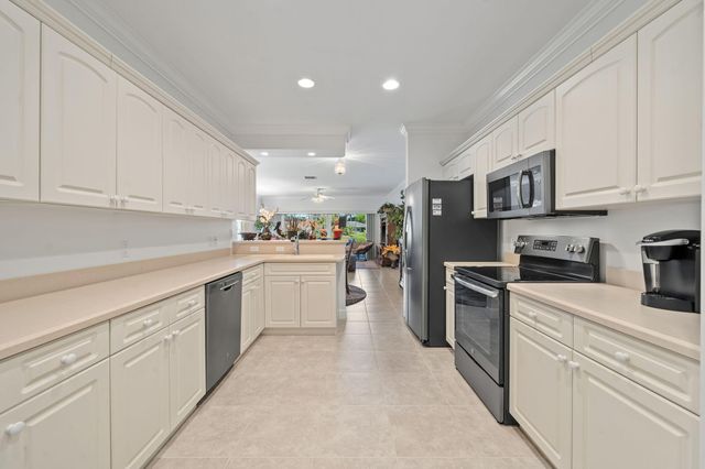 12598 Westhampton Circle, Wellington, FL 33414