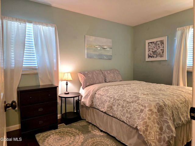 61 Vanderbilt Avenue, Saratoga Springs, NY 12866