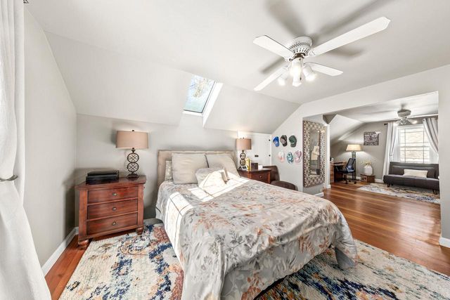 4864 N Hollywood AVENUE, Whitefish Bay, WI 53217