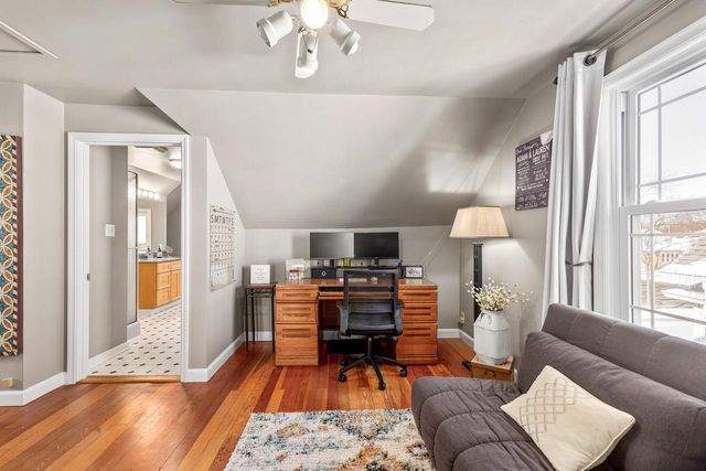 4864 N Hollywood AVENUE, Whitefish Bay, WI 53217