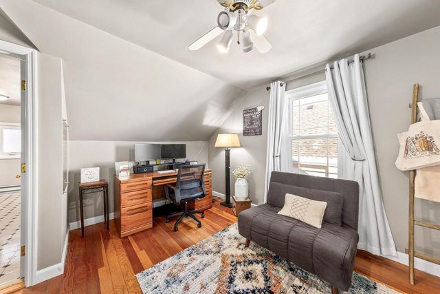 4864 N Hollywood AVENUE, Whitefish Bay, WI 53217