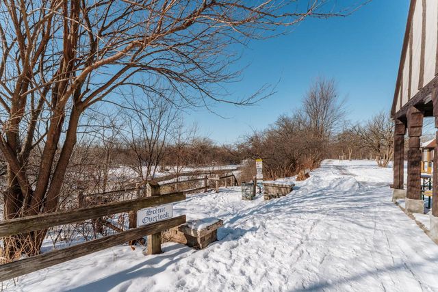 4864 N Hollywood AVENUE, Whitefish Bay, WI 53217