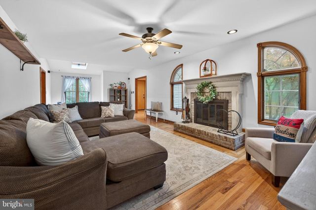 55 MEETINGHOUSE CT, Shamong, NJ 08088