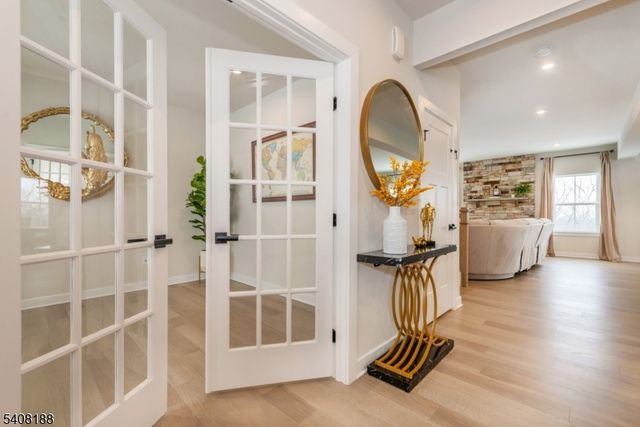 37 Esposito Ln, Roxbury Twp., NJ 07850