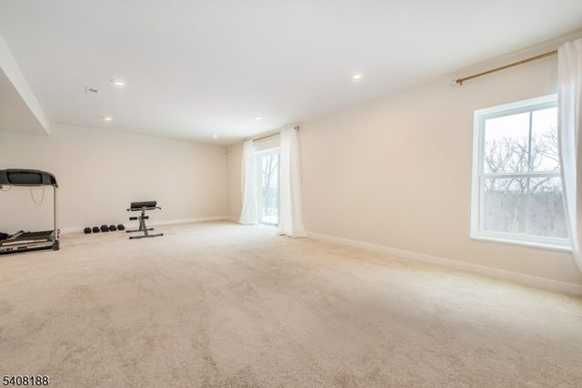 37 Esposito Ln, Roxbury Twp., NJ 07850