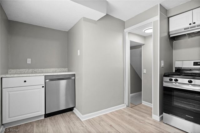 20214 Lanbury Avenue, Warrensville Heights, OH 44122