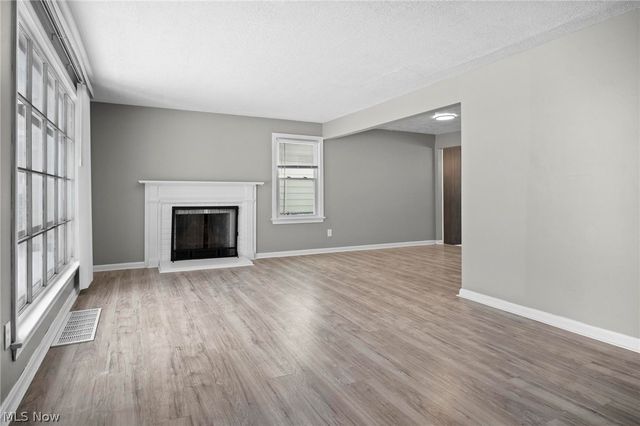 20214 Lanbury Avenue, Warrensville Heights, OH 44122