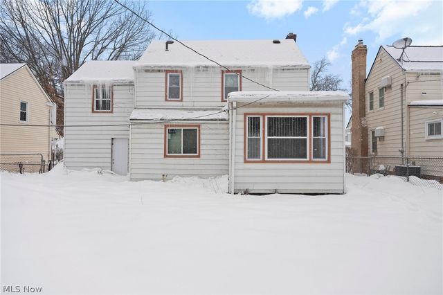 20214 Lanbury Avenue, Warrensville Heights, OH 44122