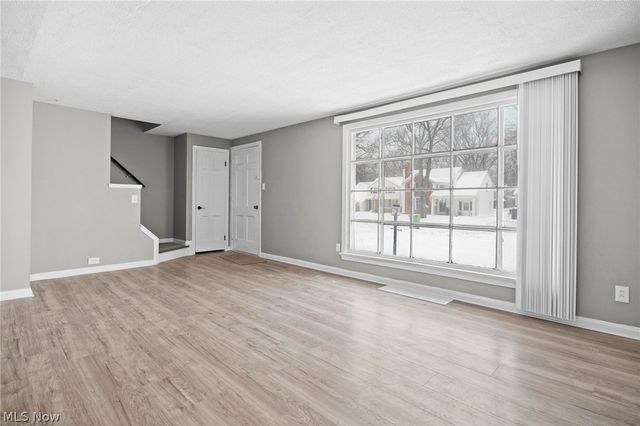 20214 Lanbury Avenue, Warrensville Heights, OH 44122