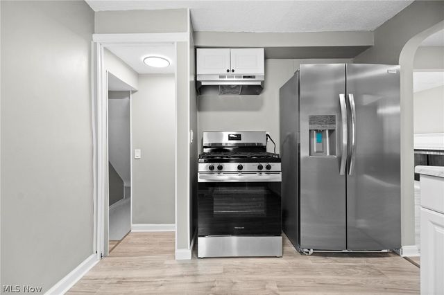 20214 Lanbury Avenue, Warrensville Heights, OH 44122