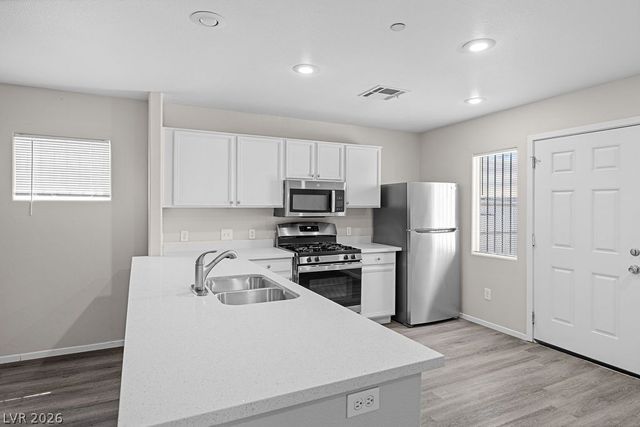 1425 Hassell Avenue, Las Vegas, NV 89106