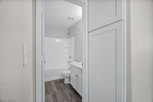 1425 Hassell Avenue, Las Vegas, NV 89106