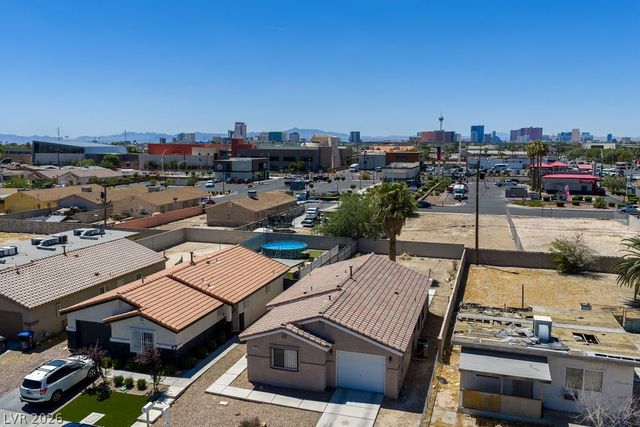1425 Hassell Avenue, Las Vegas, NV 89106