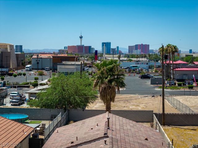 1425 Hassell Avenue, Las Vegas, NV 89106