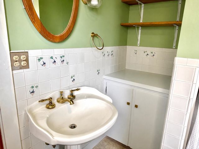 21 Main Street, Rockingham, VT 05154