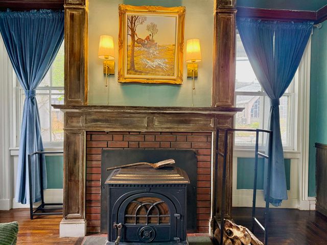 21 Main Street, Rockingham, VT 05154