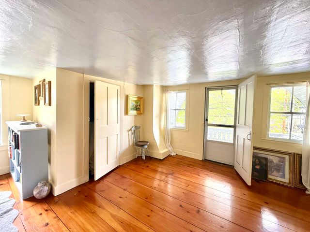 21 Main Street, Rockingham, VT 05154