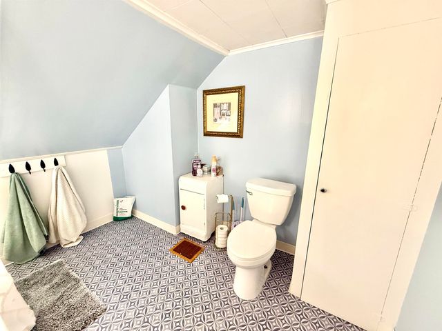 21 Main Street, Rockingham, VT 05154