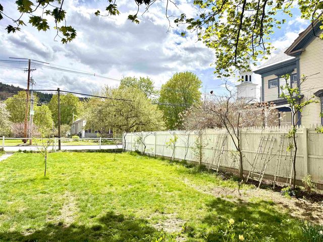 21 Main Street, Rockingham, VT 05154