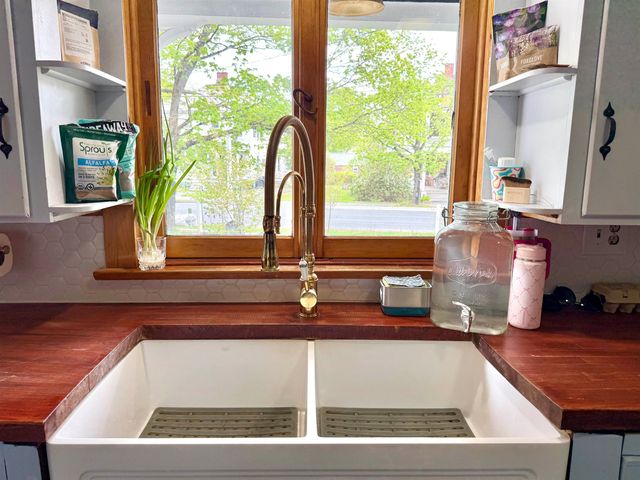 21 Main Street, Rockingham, VT 05154