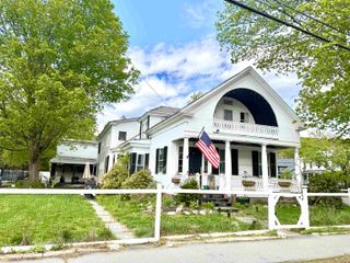 21 Main Street, Rockingham, VT 05154