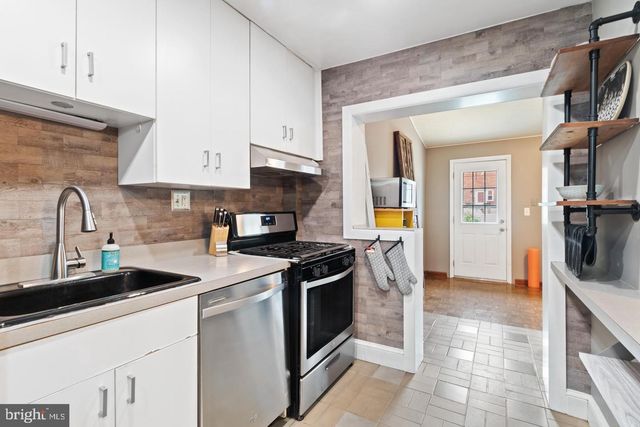 705 EASTSHIRE DR, Catonsville, MD 21228